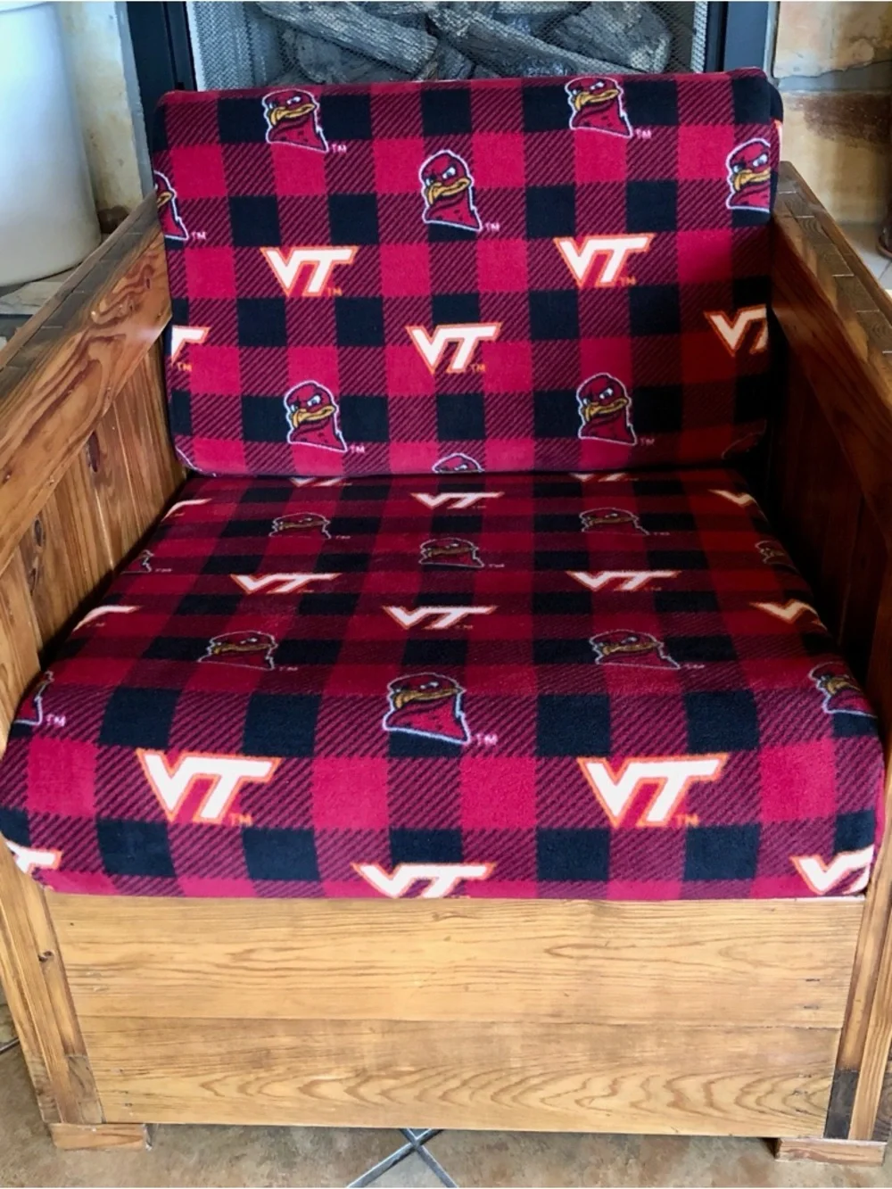 Virginia Tech Fans - THIS END UP Classic Machine Washable Hokie Slipcovers